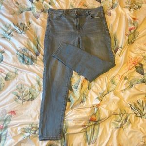 American Eagle high-rise jegging